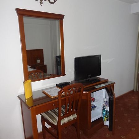 Hotel Emma West Craiova Exterior photo